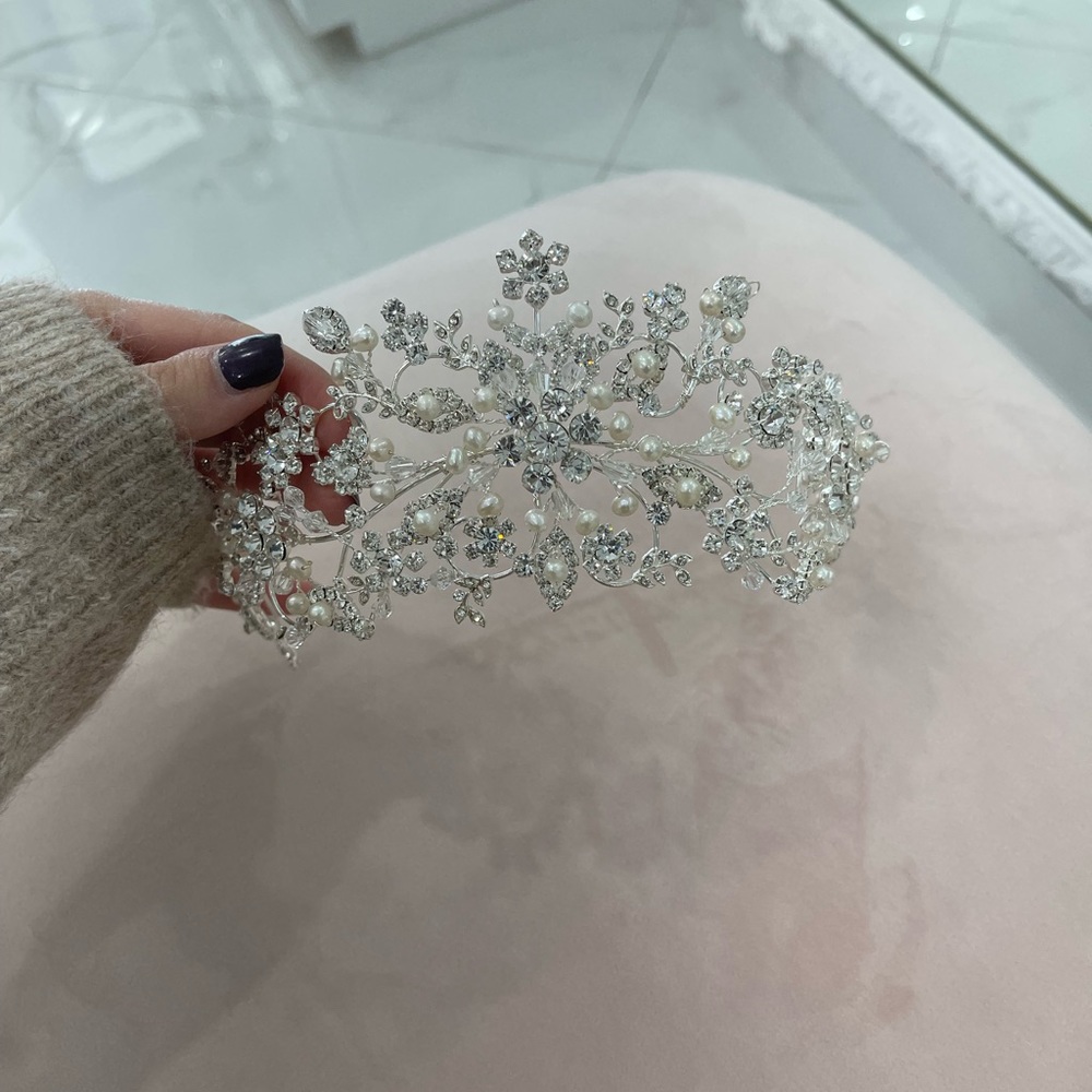 Christie Lauren Headpiece